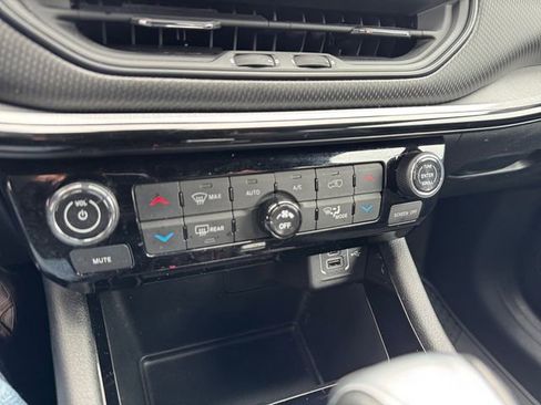 Used 2023 Jeep Compass Trailhawk w/ Sun and Sound Group AWD/4WD image 24
