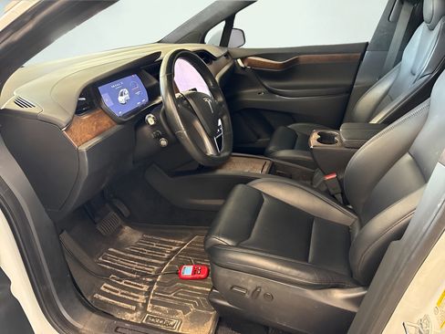 Used 2020 Tesla Model X Long Range AWD/4WD image 3