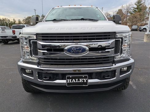 Used 2019 Ford F250 XLT w/ XLT Value Package image 3