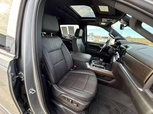 Certified 2024 Chevrolet Silverado 1500 High Country w/ High Country Premium Package AWD/4WD image 23