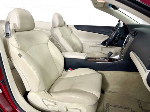 Used 2013 Lexus IS 250C image 31