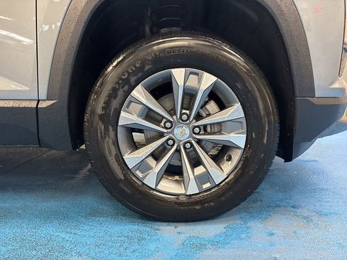New 2026 Chevrolet Equinox LT FWD image 3