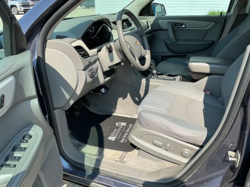 Used 2014 Chevrolet Traverse LS image 11