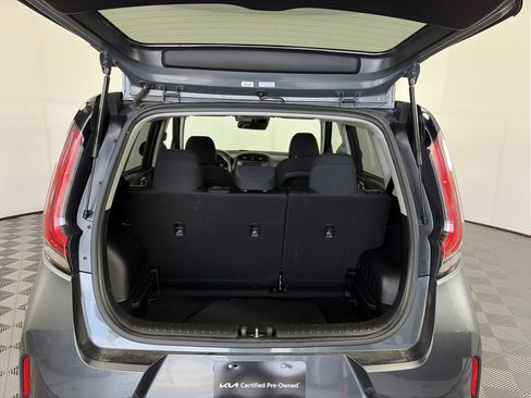 Used 2025 Kia Soul LX w/ LX Technology Package FWD image 13