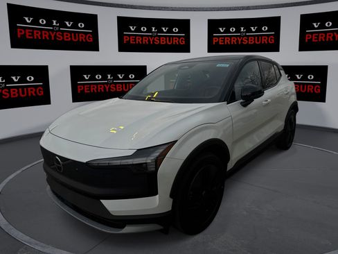 New 2026 Volvo EX30 Cross Country Ultra image 1
