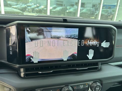 New 2026 Jeep Gladiator Rubicon AWD/4WD image 15