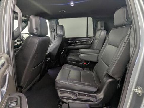 Used 2024 GMC Yukon XL Denali RWD image 16