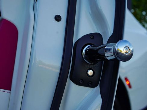 Used 2026 Rolls-Royce Cullinan image 25