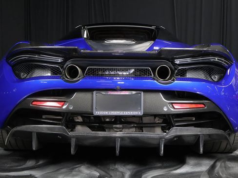 Used 2020 McLaren 720S Spider image 2