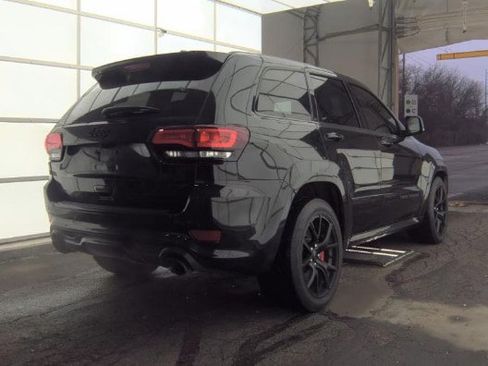 Used 2018 Jeep Grand Cherokee SRT image 3