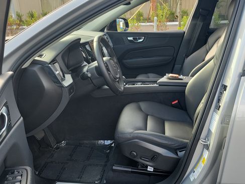 Certified 2025 Volvo XC60 B5 Plus image 16