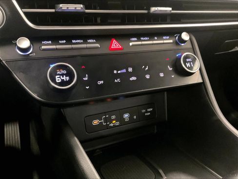 Certified 2024 Hyundai Sonata SEL w/ Convenience Package image 28