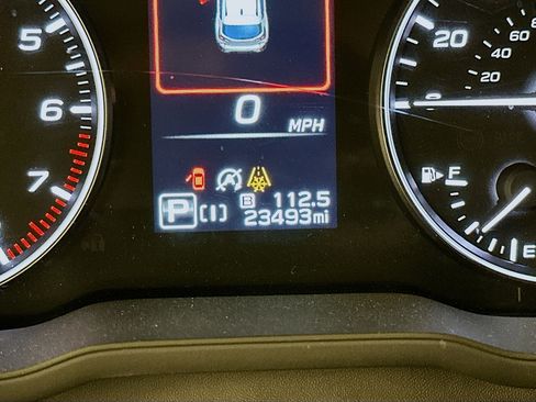 Used 2024 Subaru Crosstrek 2.0i Premium image 19