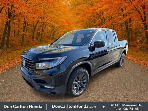 Used 2023 Honda Ridgeline Sport image 3
