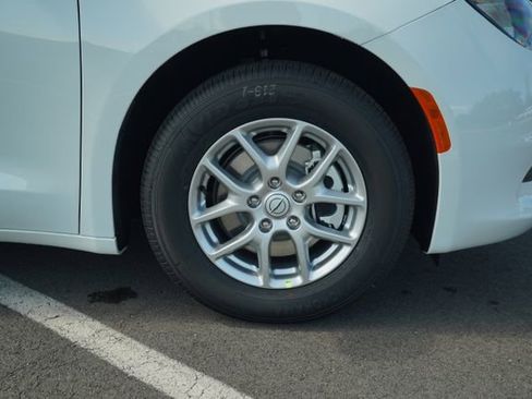 New 2026 Chrysler Voyager LX image 41