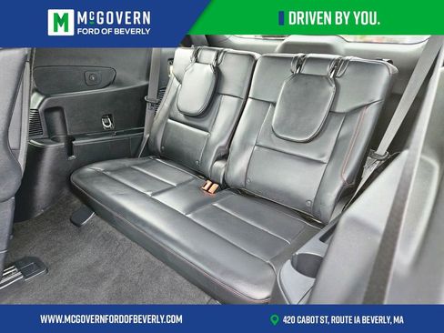Used 2025 Ford Explorer ST-Line w/ ST-Line Street Pack AWD/4WD image 16