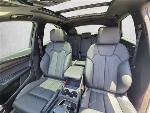 Used 2025 Audi Q5 2.0T Premium image 15