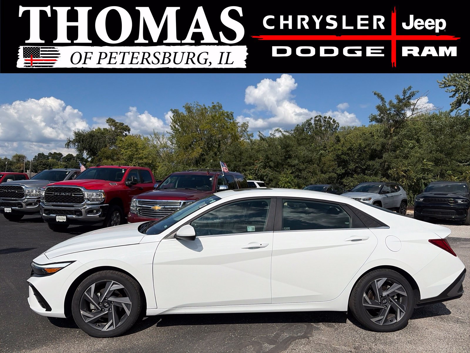 Used 2025 Hyundai Elantra SEL FWD image 4