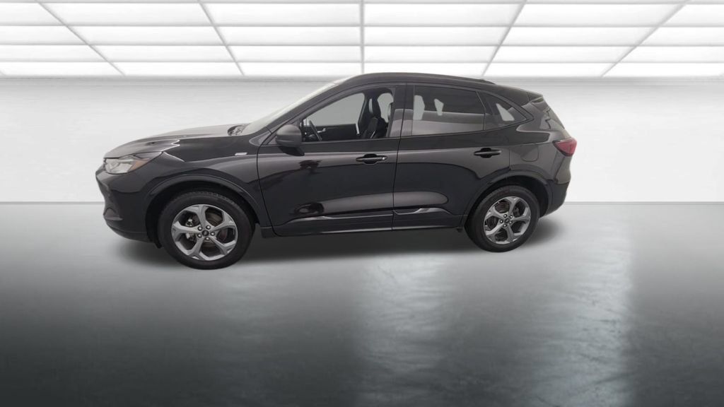 Used 2024 Ford Escape ST-Line w/ Tech Pack #1 AWD/4WD image 4