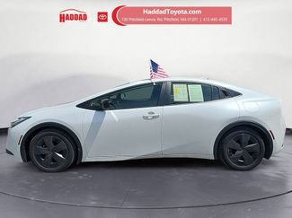 Used 2023 Toyota Prius Prime FWD video 2