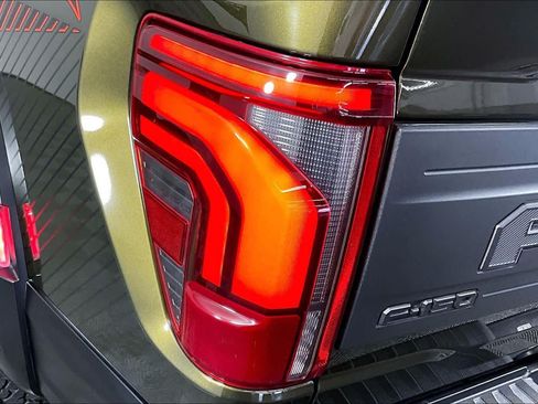 Used 2024 Ford F150 Raptor AWD/4WD image 27