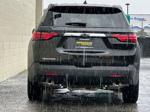 Certified 2022 Chevrolet Traverse LS image 5