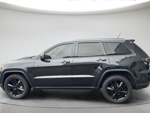 Used 2013 Jeep Grand Cherokee Altitude AWD/4WD image 10