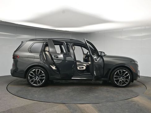 Used 2023 BMW X7 M60i w/ Executive Package image 62
