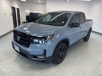 Used 2025 Honda Ridgeline Black Edition video 4