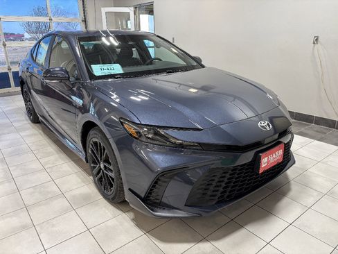 New 2026 Toyota Camry SE AWD/4WD image 5