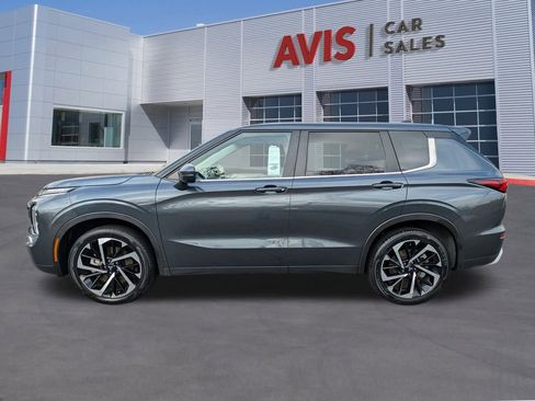 Used 2024 Mitsubishi Outlander SE image 10