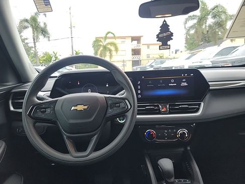 Used 2025 Chevrolet TrailBlazer LT image 16