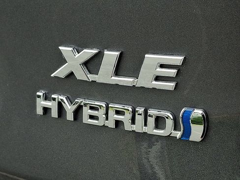 Certified 2023 Toyota RAV4 XLE w/ Convenience Package AWD/4WD image 31