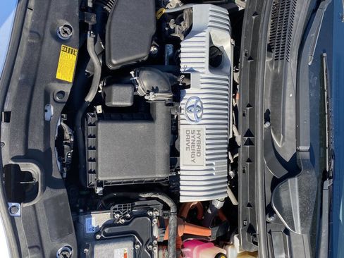 Used 2011 Toyota Prius Two image 29