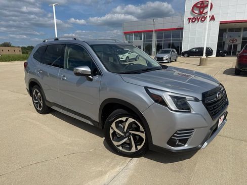 Used 2023 Subaru Forester Touring w/ Popular Package #3 AWD/4WD image 2