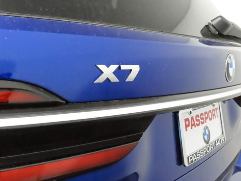 Used 2025 BMW X7 M60i AWD/4WD image 7