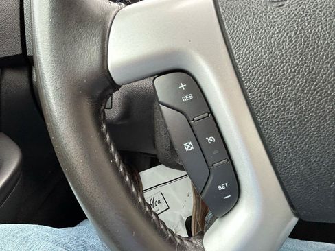 Used 2011 Chevrolet Traverse LT w/ Personal Connectivity Package FWD image 19