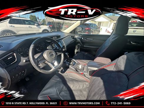 Used 2020 Nissan Rogue SV FWD image 22