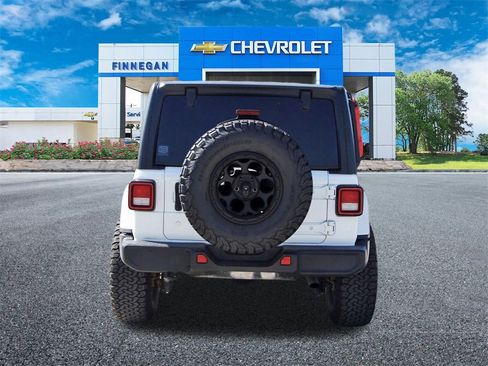 Used 2020 Jeep Wrangler Unlimited Sahara image 6
