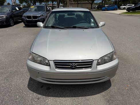 Used 2000 Toyota Camry LE FWD image 12