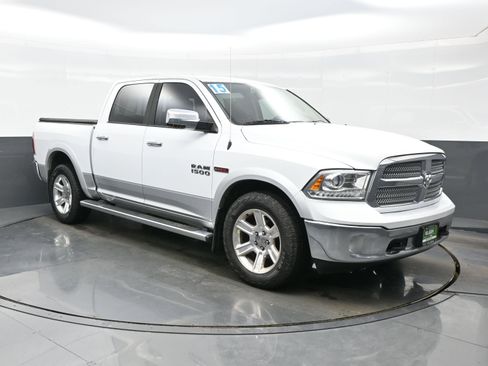 Used 2015 RAM 1500 Laramie image 8