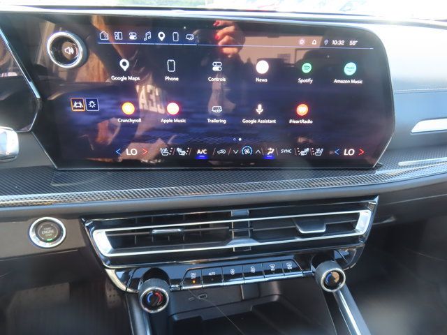 Certified 2025 Chevrolet Traverse High Country w/ LPO, Floor Liner Package AWD/4WD image 38