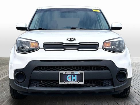 Used 2019 Kia Soul FWD image 2