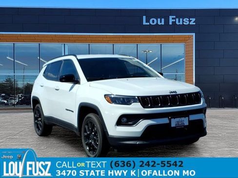 New 2026 Jeep Compass Latitude AWD/4WD image 1