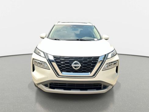 Used 2023 Nissan Rogue SV w/ SV Premium B Package FWD image 3