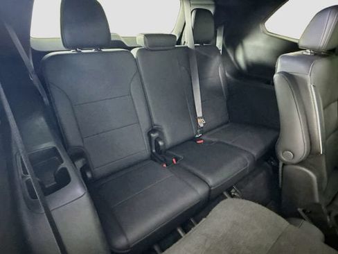 Used 2025 Buick Enclave Preferred AWD/4WD image 28