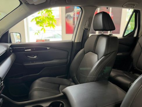 Used 2023 Honda Pilot EX-L image 16