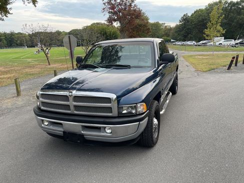 Used 2001 Dodge Ram 2500 Truck 2WD Quad Cab image 3