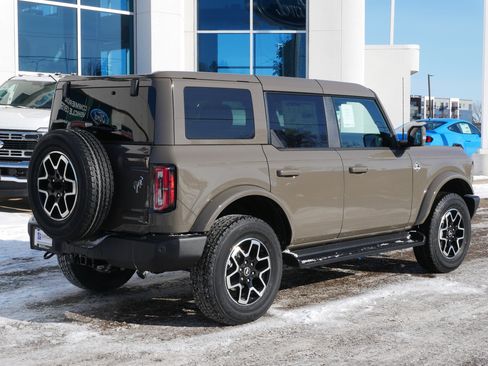 New 2025 Ford Bronco Outer Banks image 3