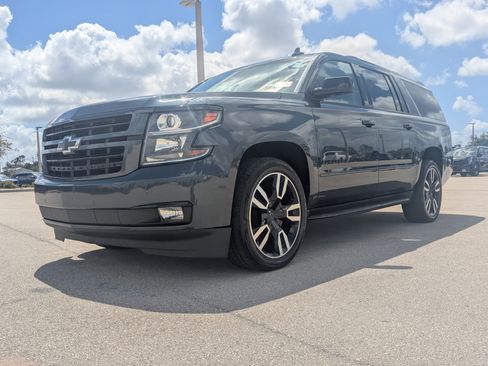 Used 2020 Chevrolet Suburban Premier AWD/4WD image 9